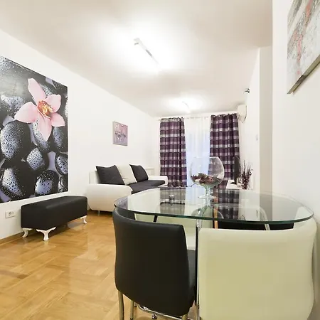 Prima Apartment