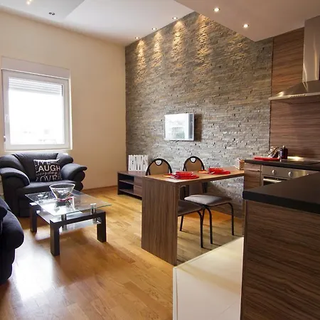Prima Apartment *